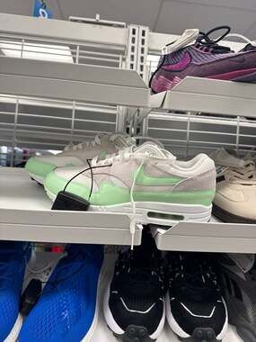 Nike Air Max 1 Essential Vapor Green / Photon Dust FZ5808-107